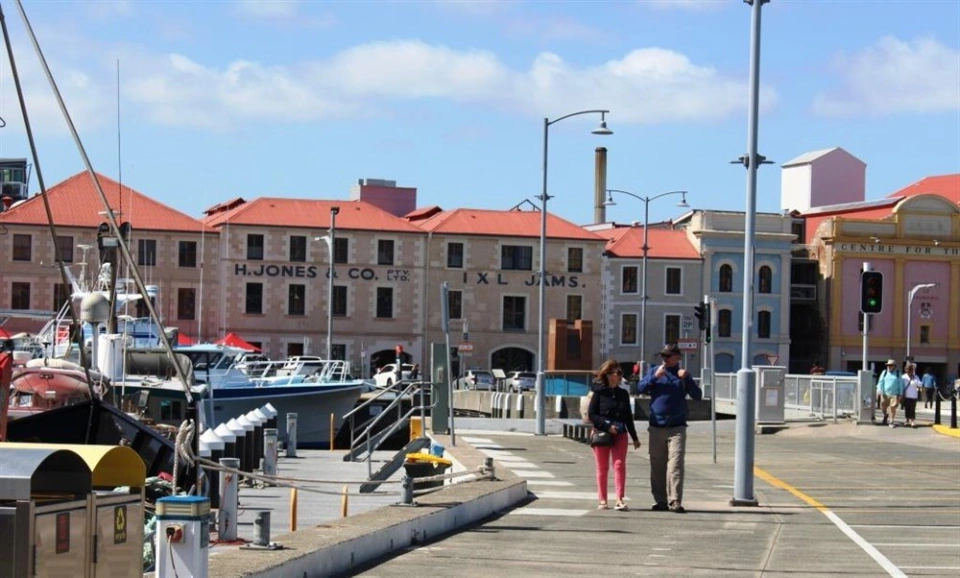 Hobart constitution dock