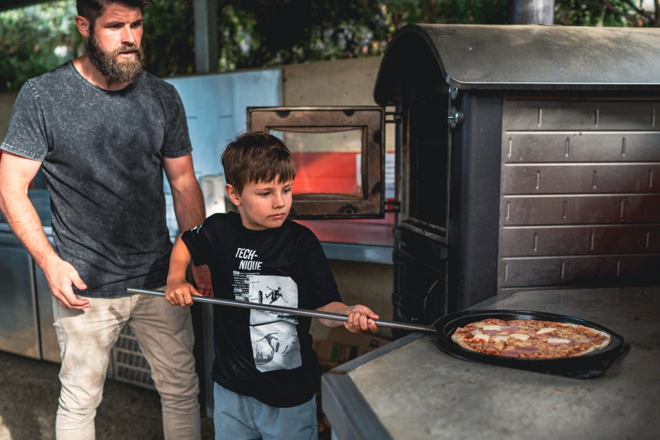 BIG4 St Helens Pizza