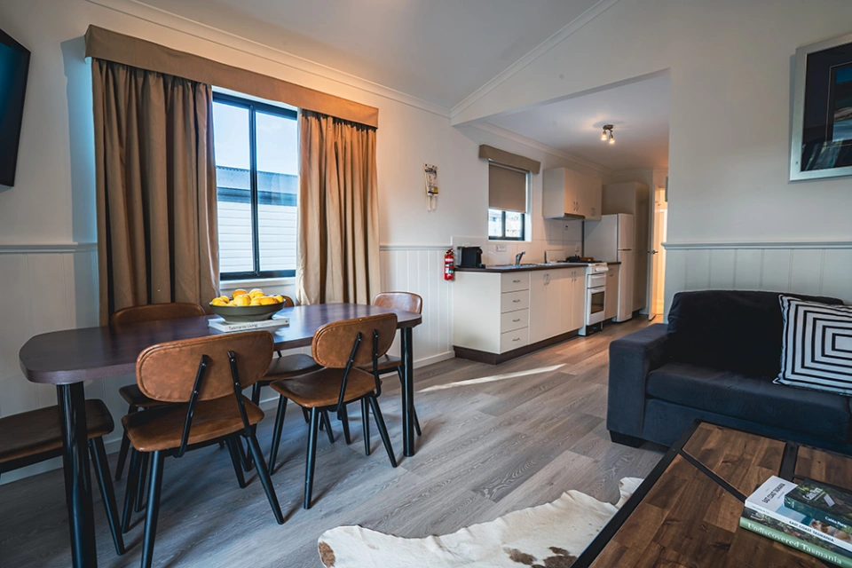 Premier two bedroom cabin 31