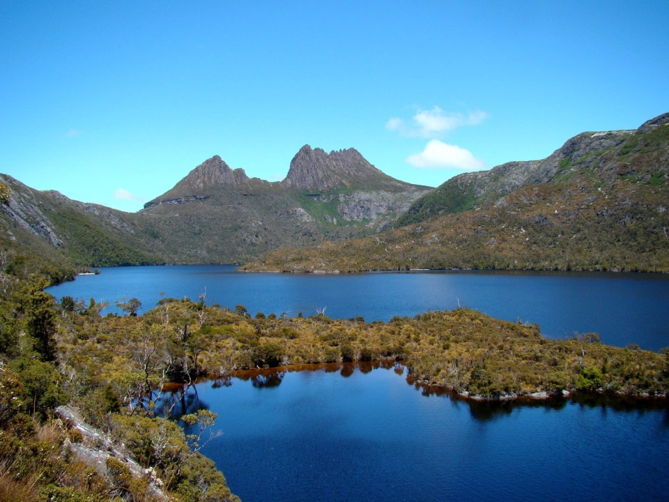 Cradle Mountain Behind Dove Lake sml